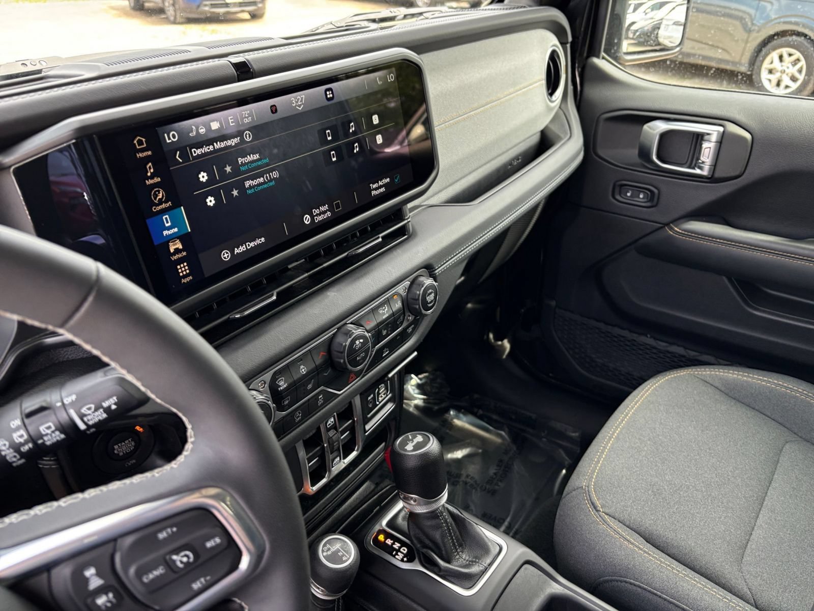 Used 2025 Jeep Wrangler Unlimited Sahara AWD/4WD image 17