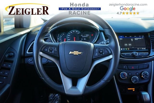 Used 2020 Chevrolet Trax LT w/ LT Convenience Package image 14