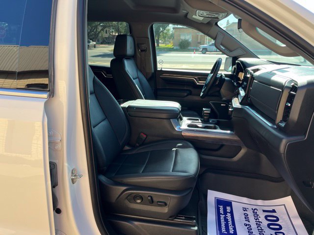 Used 2024 Chevrolet Silverado 1500 LTZ w/ LTZ Convenience Package II AWD/4WD image 18