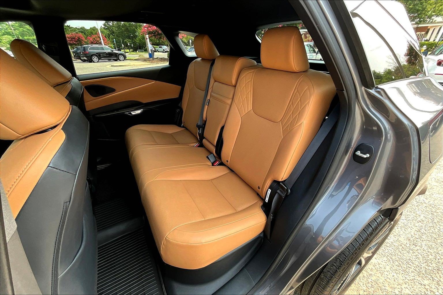 Used 2023 Lexus RX 350 Premium w/ Accessory Package (Z1) AWD/4WD image 28