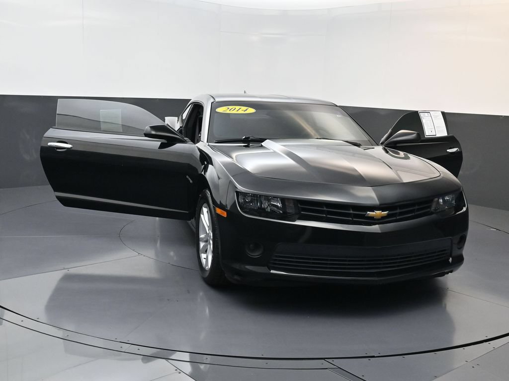 Used 2014 Chevrolet Camaro LS RWD image 34