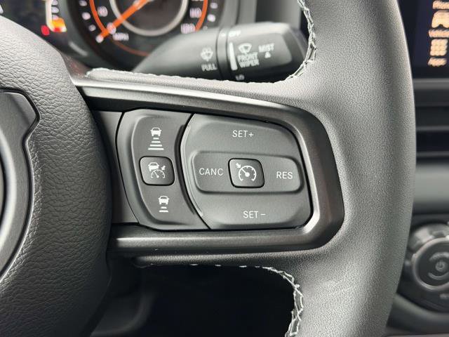 New 2026 Jeep Gladiator Rubicon w/ Technology Group AWD/4WD image 13