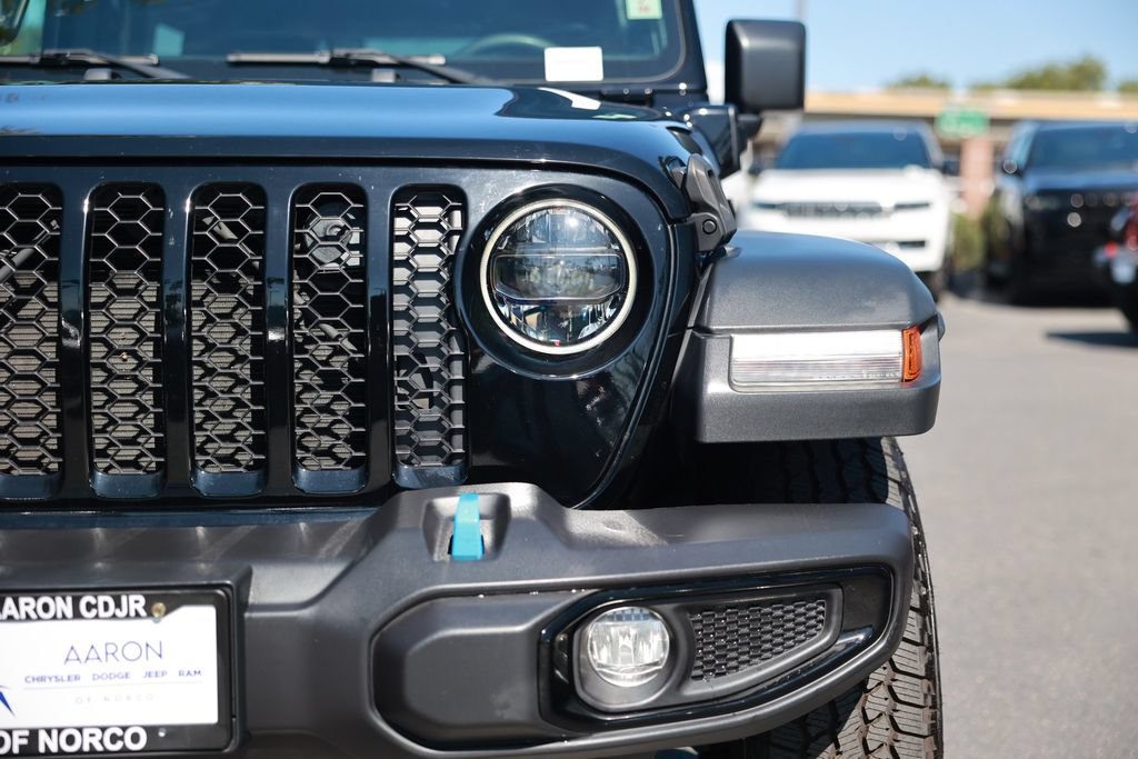 Used 2023 Jeep Wrangler Unlimited AWD/4WD image 5