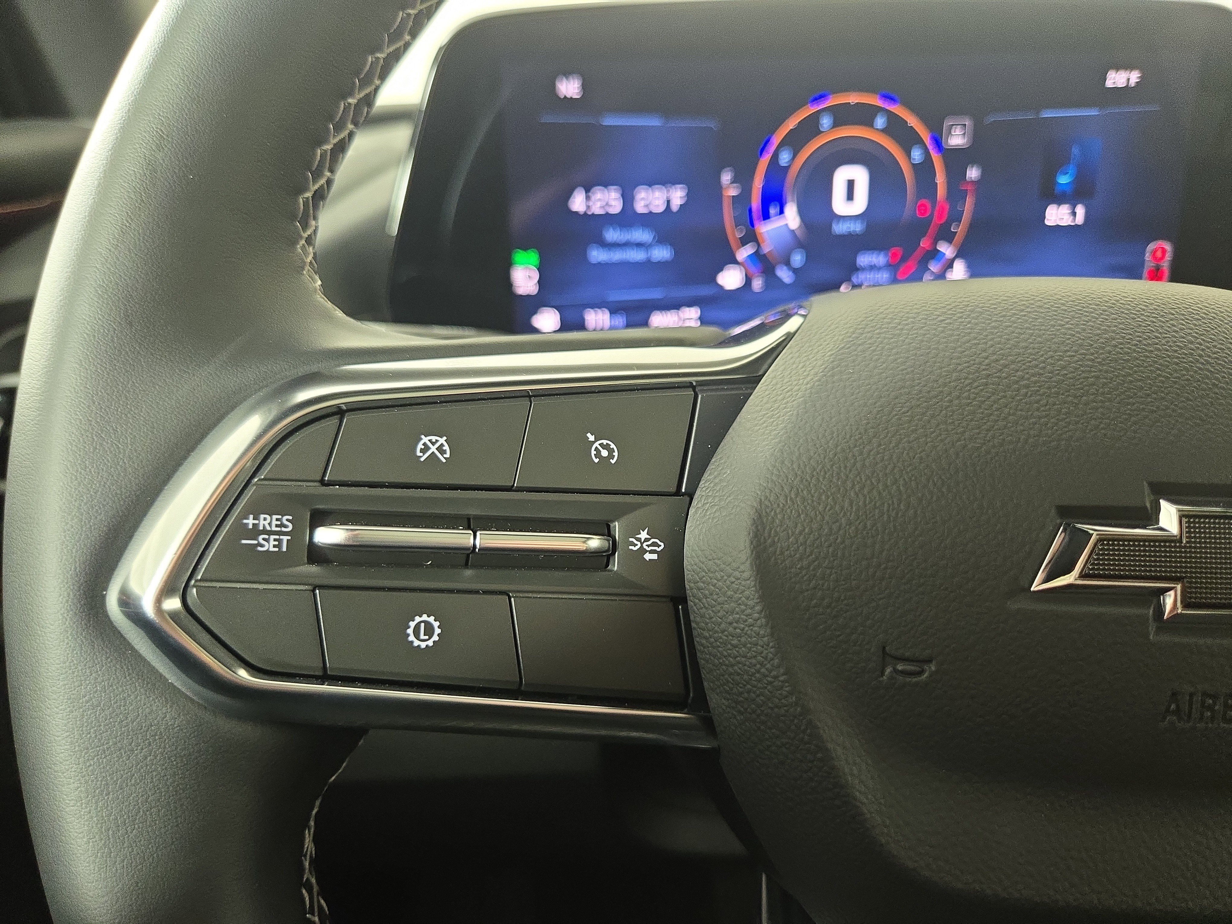 Certified 2025 Chevrolet Traverse Z71 image 16