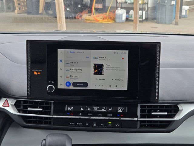 Used 2025 Toyota Sienna LE image 15