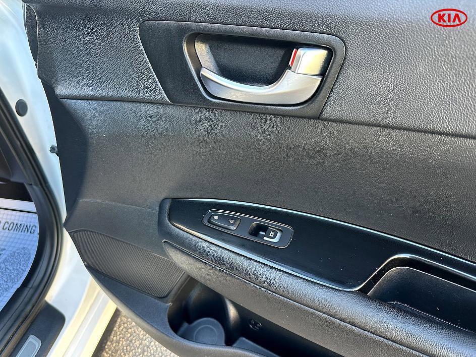 Used 2016 Kia Optima SX image 28