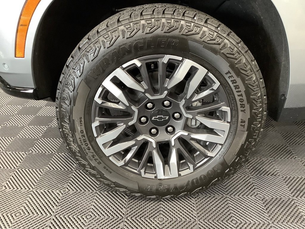 New 2026 Chevrolet Tahoe Z71 image 2