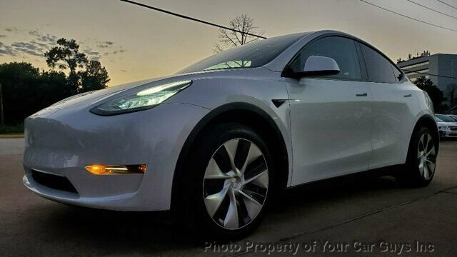 Used 2021 Tesla Model Y Long Range video 1