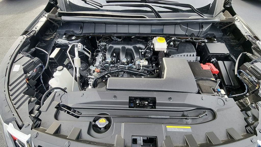 Used 2025 Nissan Pathfinder SV image 30