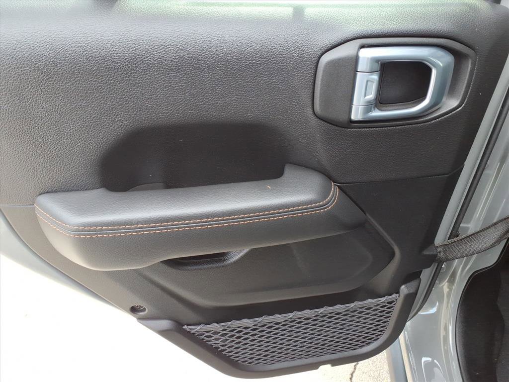 Used 2023 Jeep Wrangler Rubicon 392 image 34