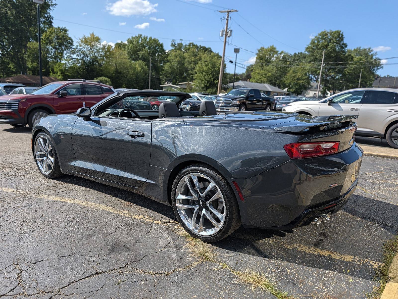 Used 2018 Chevrolet Camaro SS RWD image 33