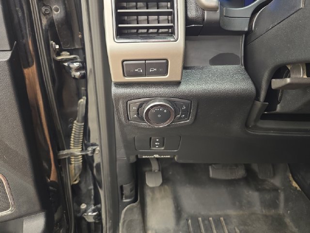 Used 2019 Ford F350 Lariat AWD/4WD image 35