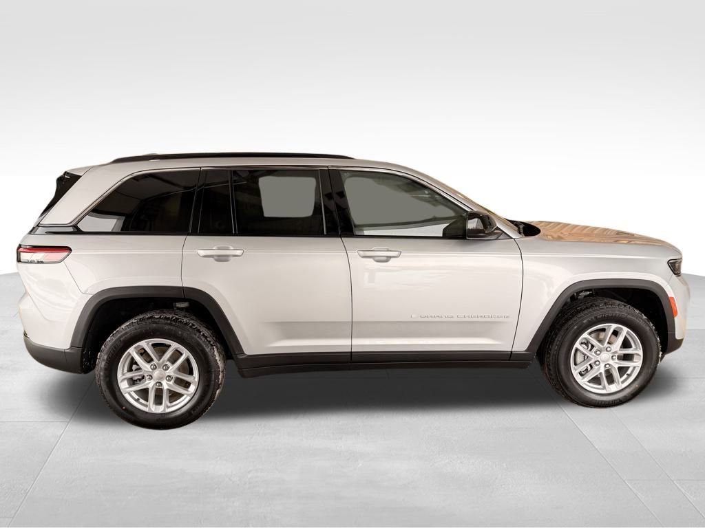 New 2025 Jeep Grand Cherokee Laredo X w/ Luxury Tech Group I image 6