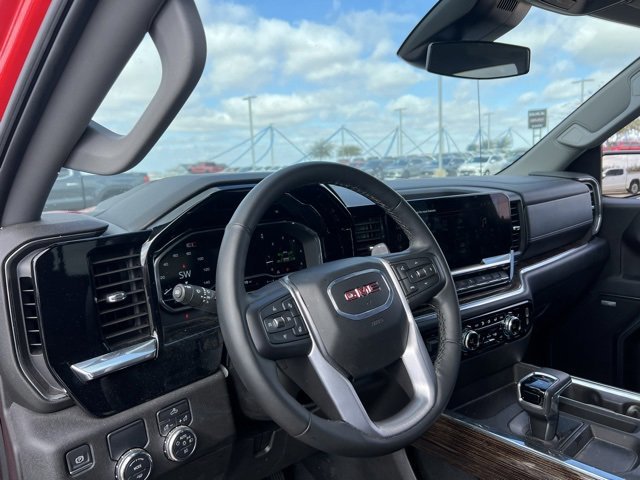 Used 2025 GMC Sierra 1500 Elevation w/ Preferred Package image 7