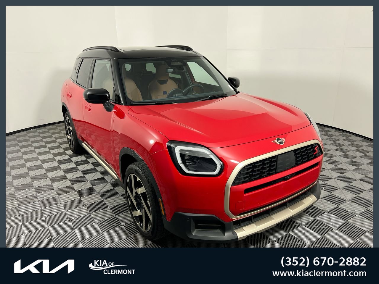 Used 2025 MINI Cooper Countryman S w/ Comfort Package Max image 1