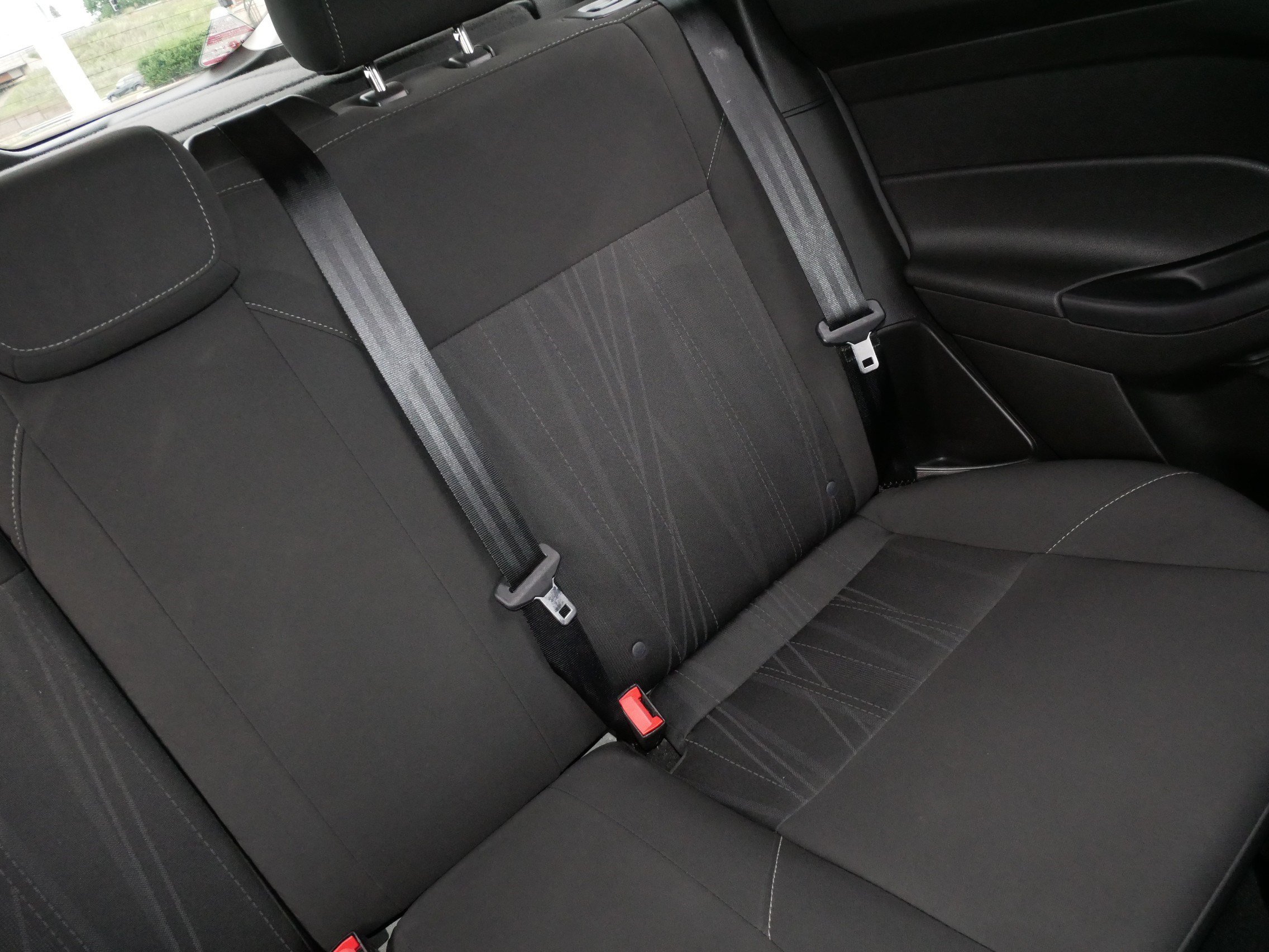Used 2016 Ford Focus SE FWD image 14