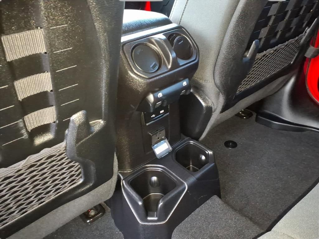 Used 2020 Jeep Wrangler Unlimited Rubicon w/ Quick Order Package 28Y Recon image 13