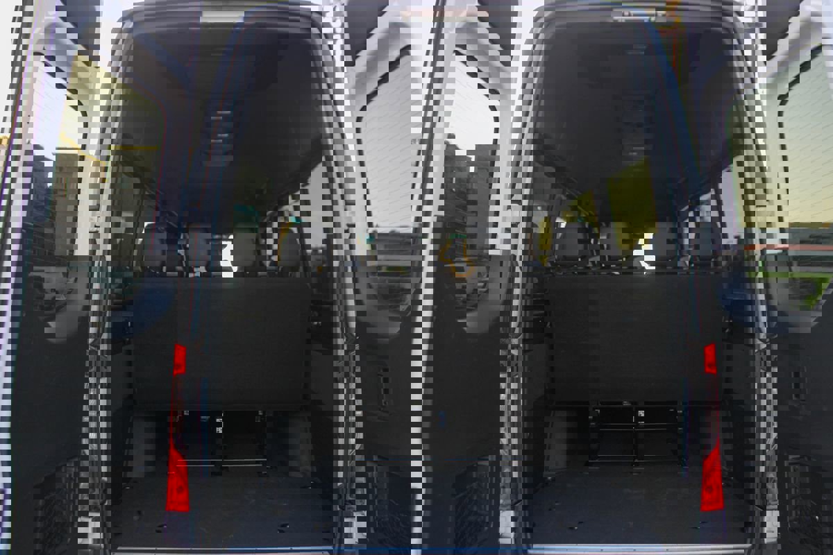 Used 2024 Mercedes-Benz Sprinter 2500 image 21