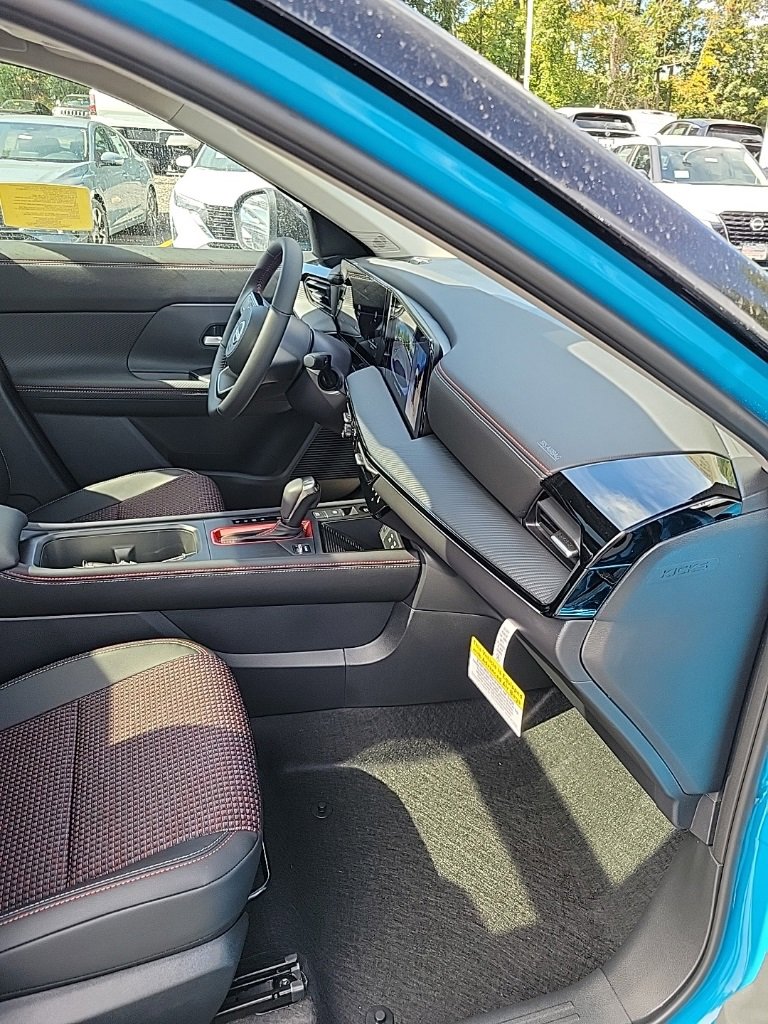 New 2025 Nissan Kicks SR w/ SR Premium Package image 33