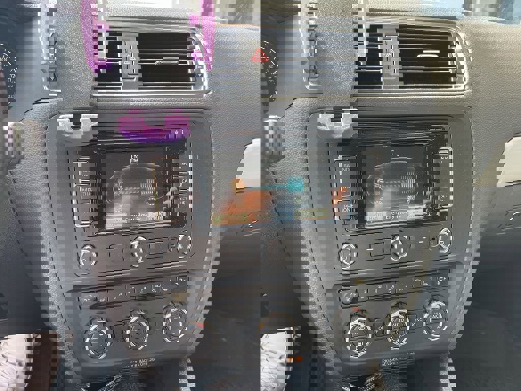 Used 2013 Volkswagen Jetta SEL Premium image 7