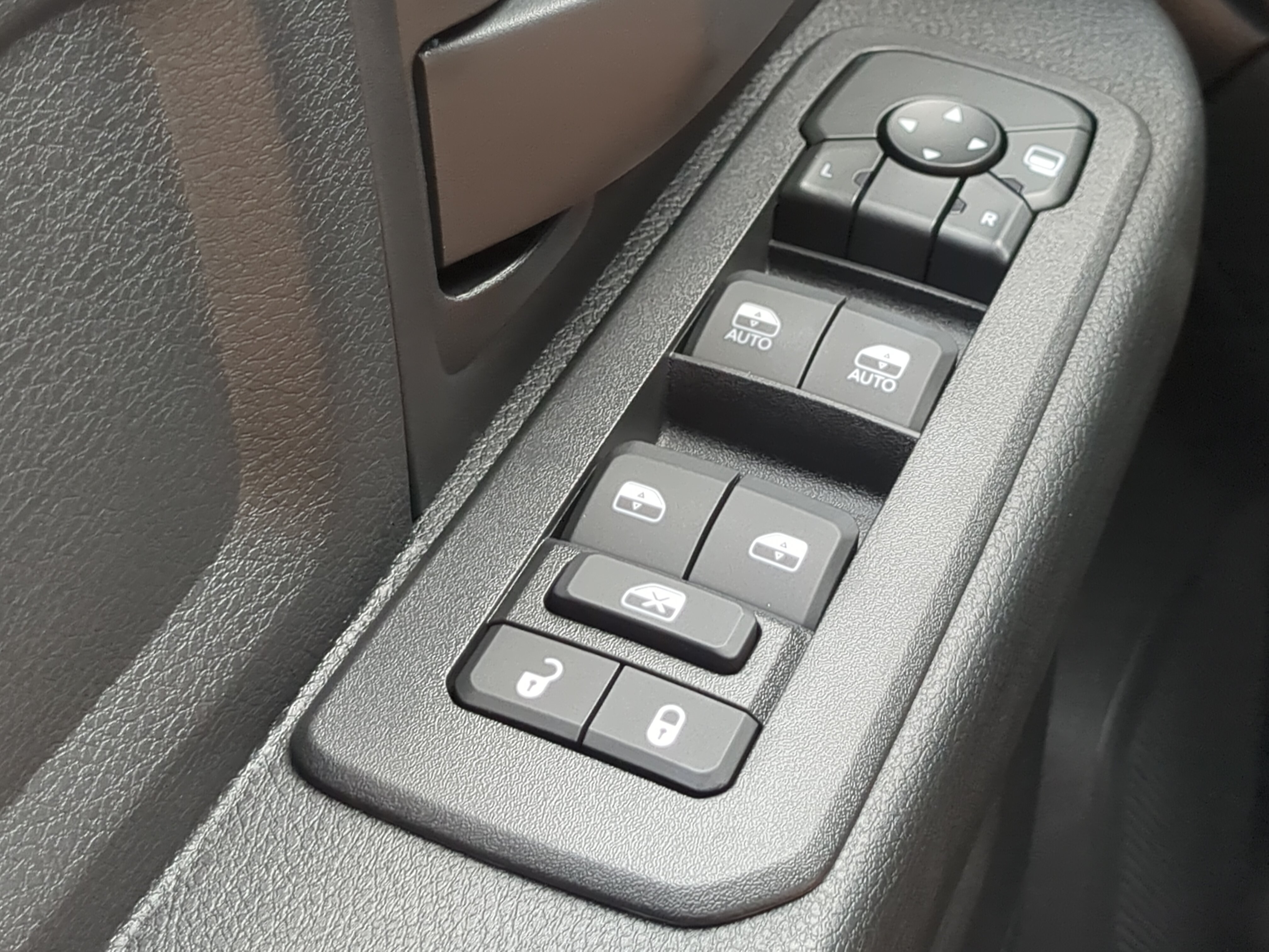 New 2026 RAM 2500 Tradesman AWD/4WD image 22