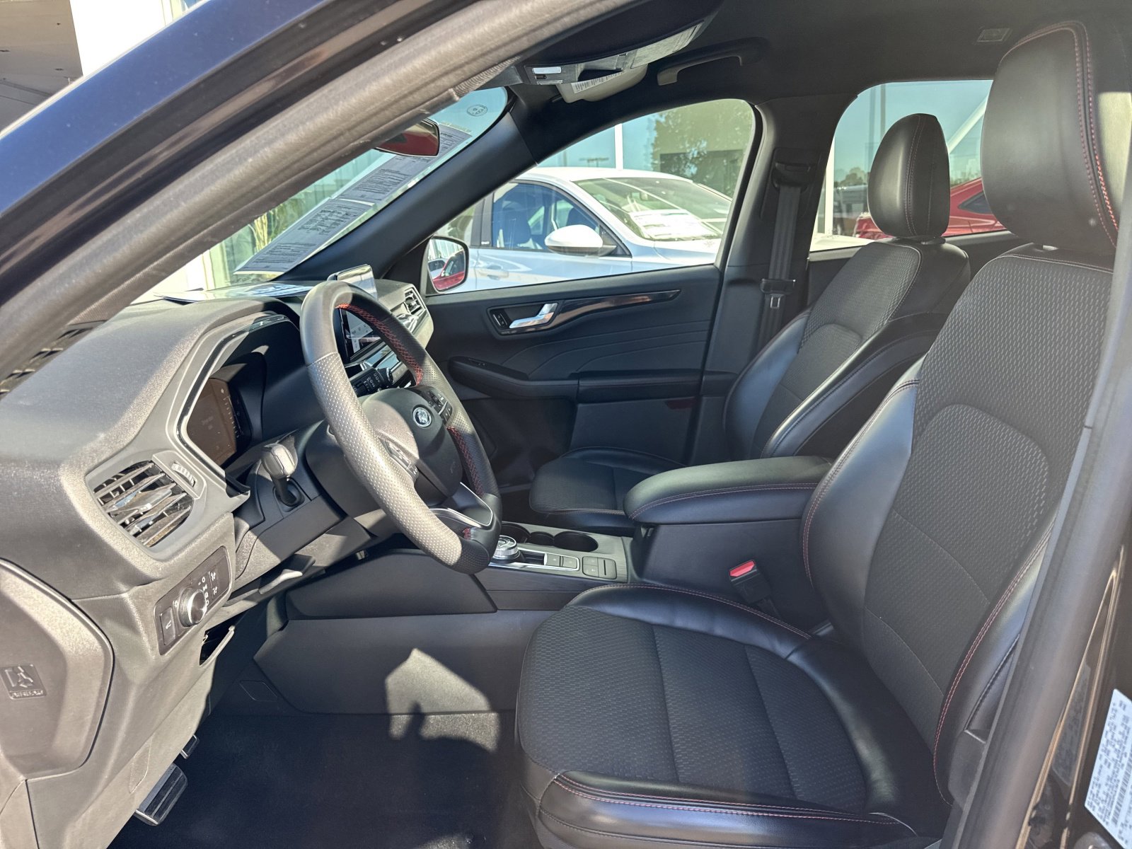 Used 2023 Ford Escape ST-Line image 10