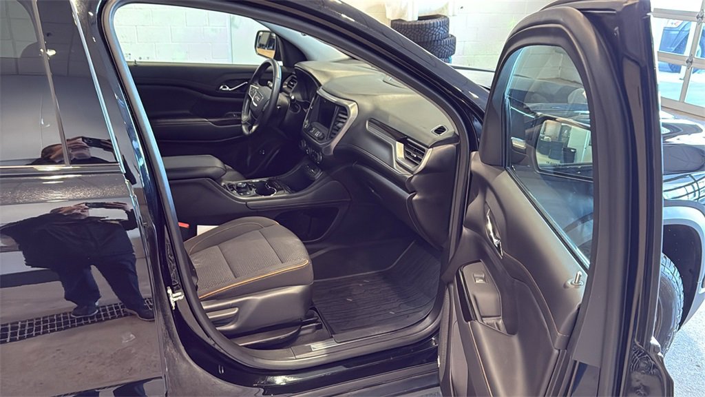 Used 2023 GMC Acadia AT4 w/ Trailering Package image 12