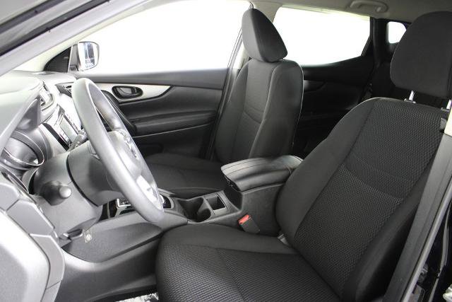 Certified 2020 Nissan Rogue Sport S image 18