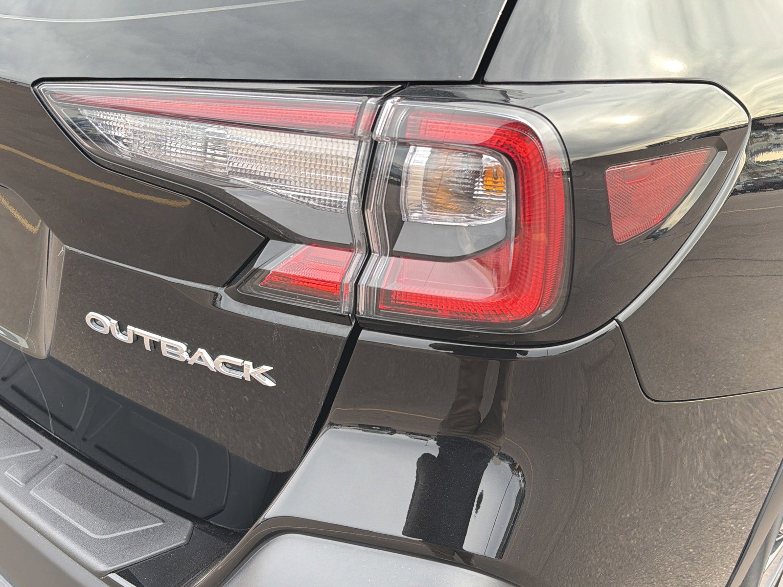 Certified 2025 Subaru Outback Premium w/ Popular Package #1A image 17