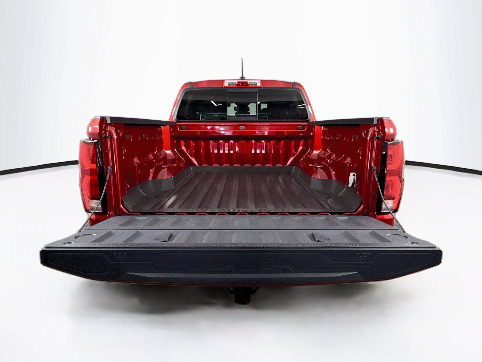 Used 2024 Chevrolet Colorado Z71 w/ Z71 Convenience Package 2 AWD/4WD image 36