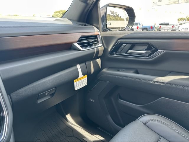 New 2026 GMC Yukon XL Denali image 7