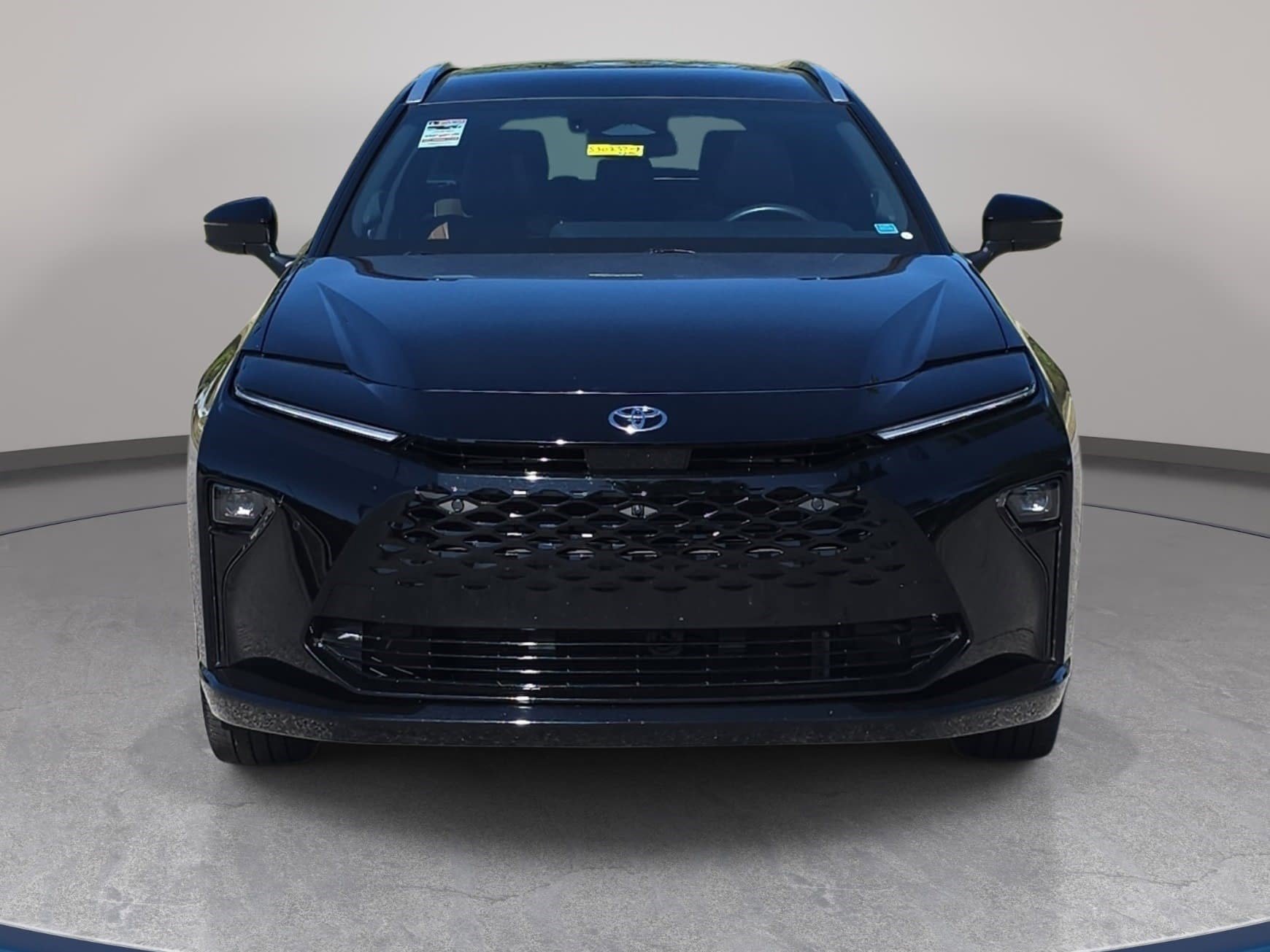 Used 2025 Toyota Crown Signia w/ Advanced Technology Package AWD/4WD image 2