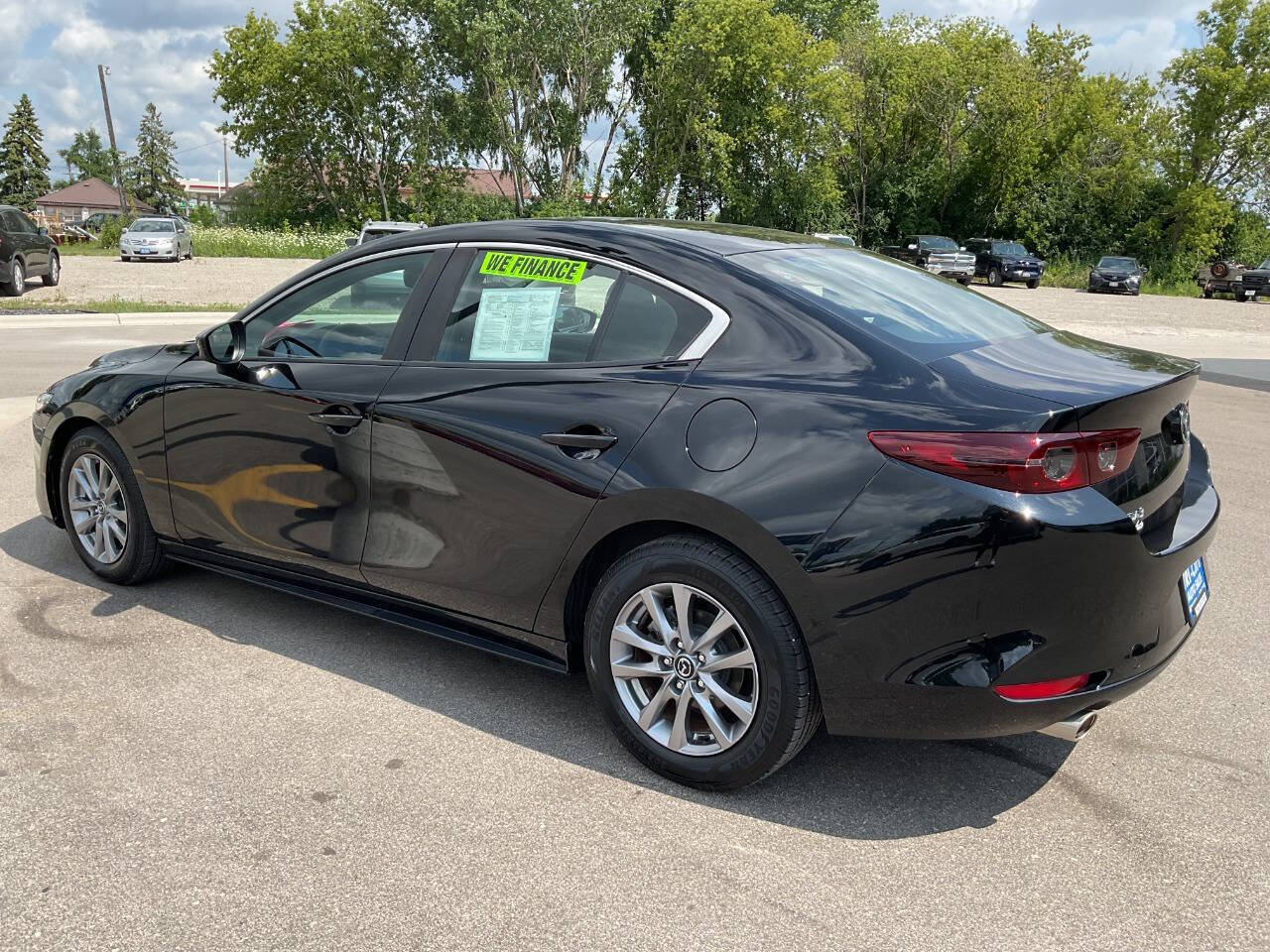 Used 2020 MAZDA MAZDA3 Sedan FWD image 4