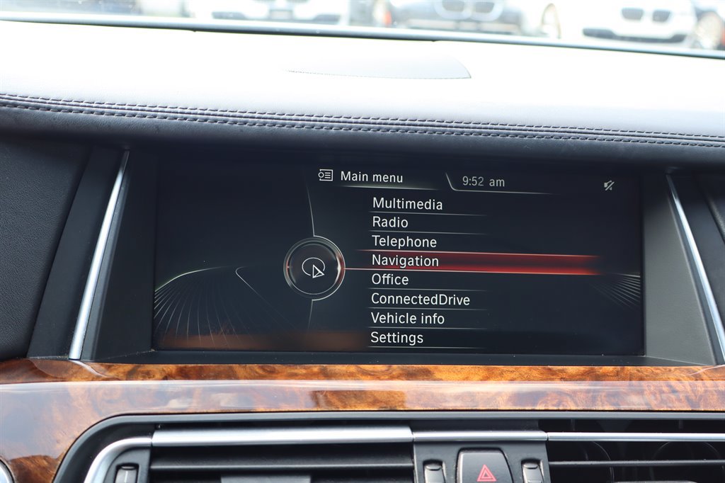 Used 2014 BMW 750Li xDrive AWD/4WD image 22