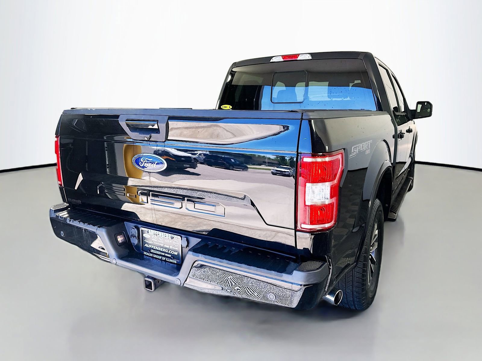 Used 2018 Ford F150 XLT w/ Equipment Group 302A Luxury AWD/4WD image 7