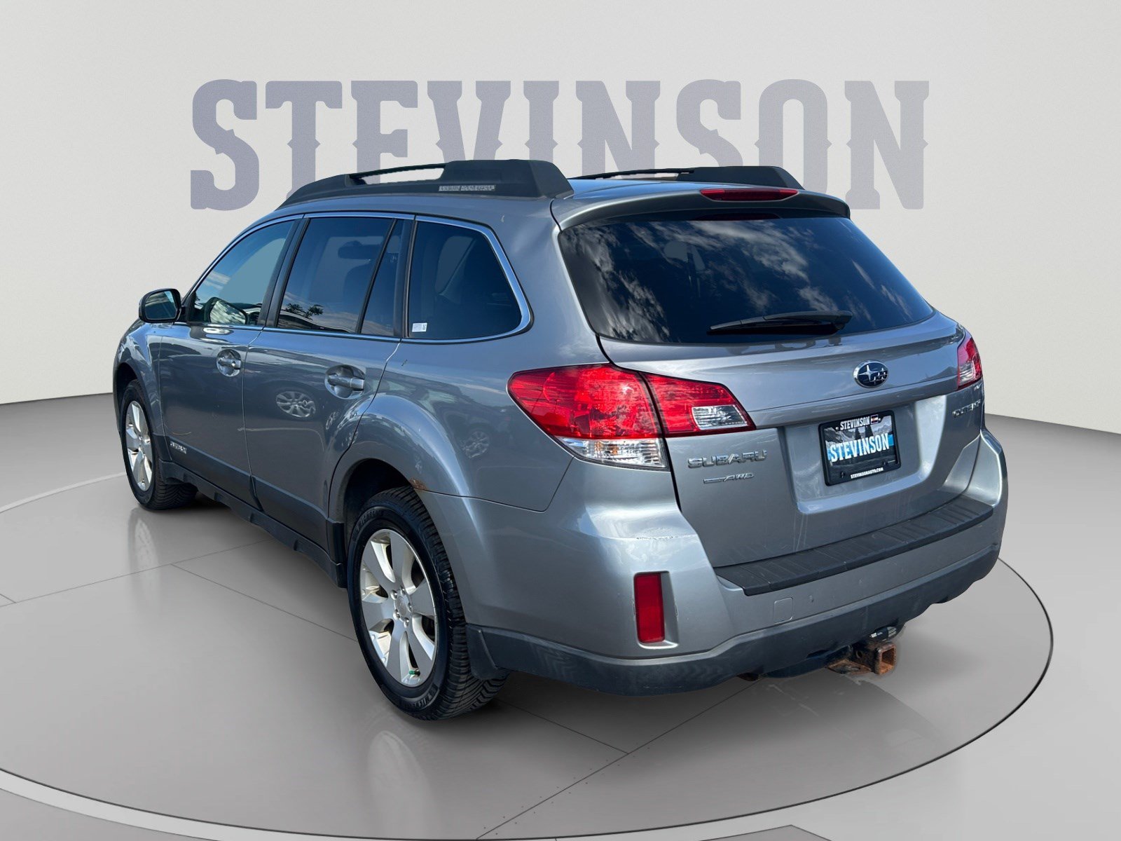 Used 2011 Subaru Outback 2.5i Premium w/ All-Weather Pkg AWD/4WD image 3