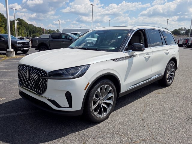 New 2026 Lincoln Aviator Reserve RWD image 3