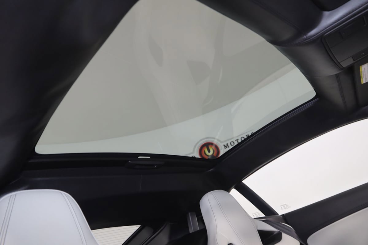 Used 2016 Jaguar F-TYPE Coupe image 11