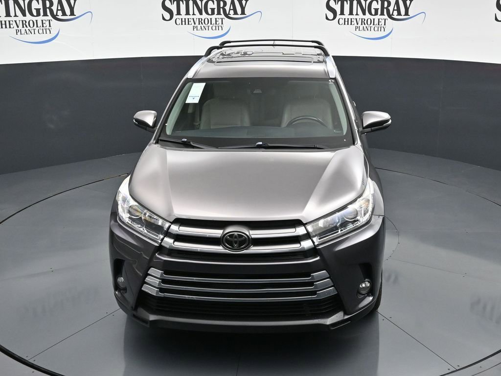 Used 2017 Toyota Highlander Limited image 10