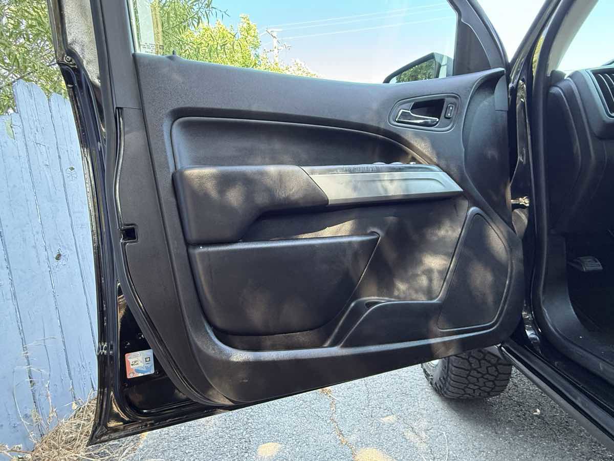 Used 2018 Chevrolet Colorado LT image 23