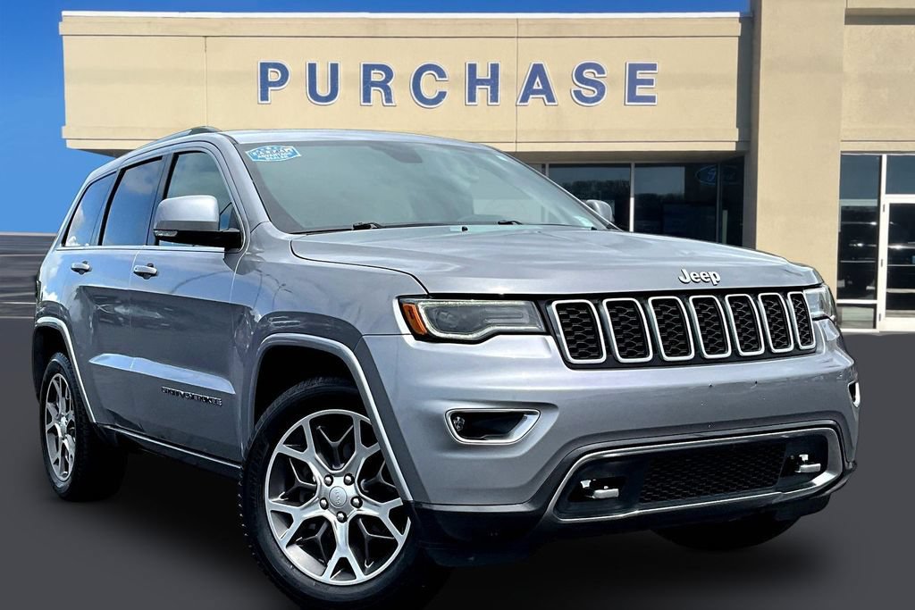 Used 2018 Jeep Grand Cherokee Limited AWD/4WD image 1