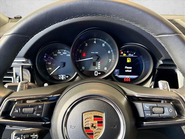 Certified 2026 Porsche Macan AWD/4WD image 13