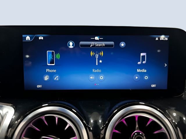 Used 2025 Mercedes-Benz GLB 250 4MATIC image 22