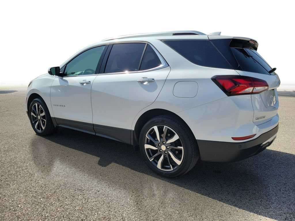 Used 2022 Chevrolet Equinox Premier AWD/4WD image 3