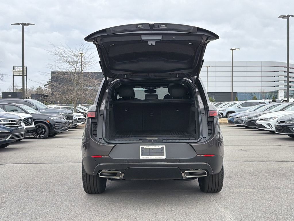 Used 2025 Land Rover Range Rover Sport SE image 12