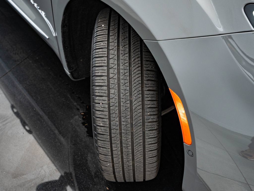 Used 2024 Chrysler Pacifica Pinnacle AWD/4WD image 53