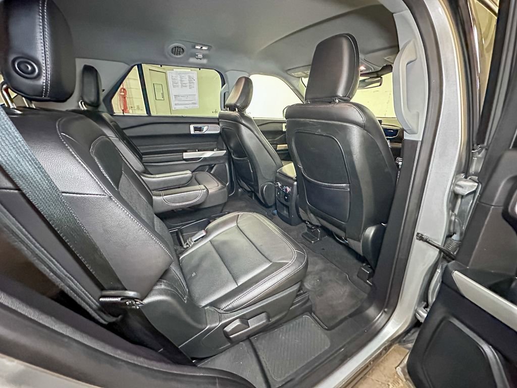 Used 2020 Ford Explorer Limited image 31