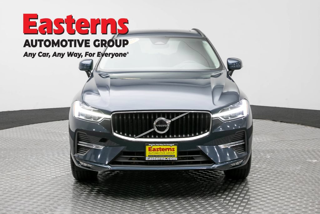 Used 2022 Volvo XC60 B5 Momentum AWD/4WD image 2