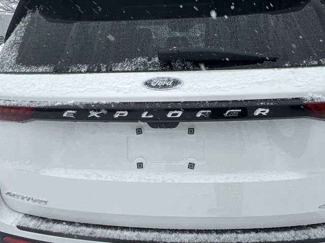 Used 2025 Ford Explorer Active image 11