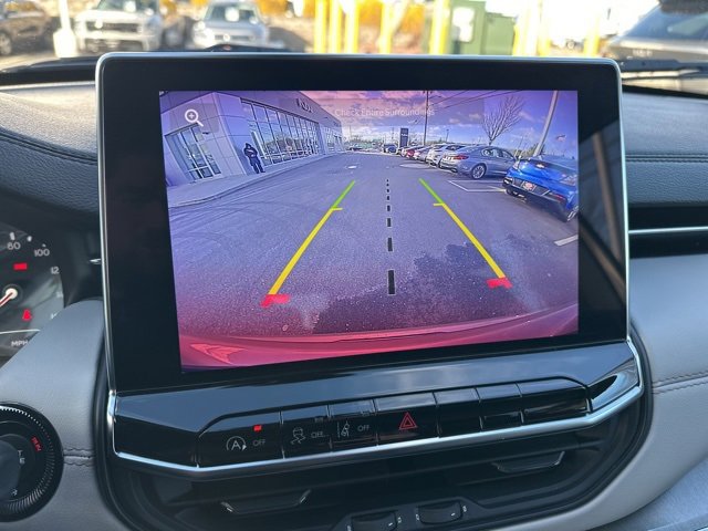 Used 2022 Jeep Compass Limited image 9